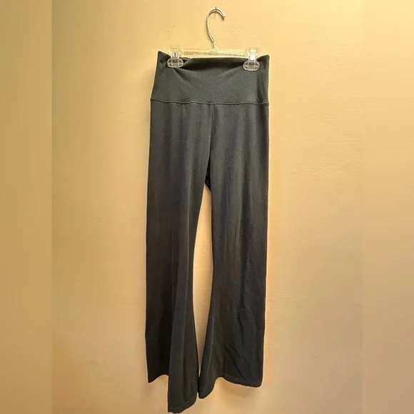 Aerie Black High-Waisted Pants - Picture 2 of 4